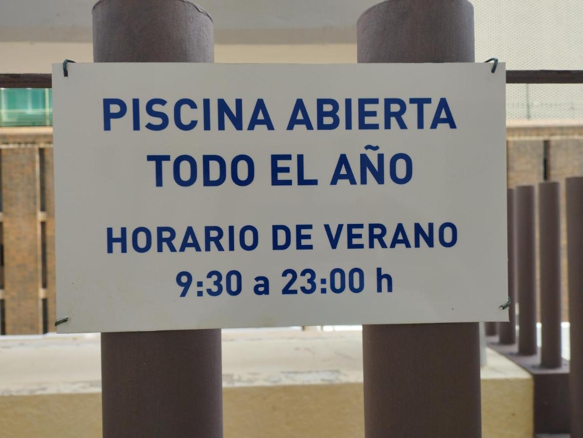 A 50 Metros Del Mar Y En 2 Paradas De Bus Estas En El Centro De Alicante Extérieur photo
